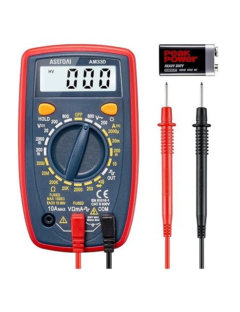 AstroAI Digitalmultimeter in seiner gelben Silikonschutzhülle